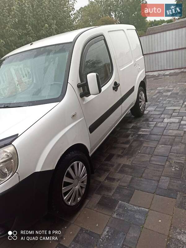 Грузовой фургон Fiat Doblo 2005 в Ровно
