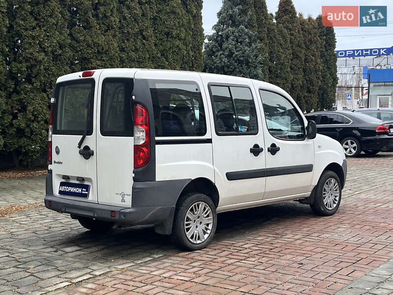 Вантажопасажирський фургон Fiat Doblo 2006 в Білій Церкві
