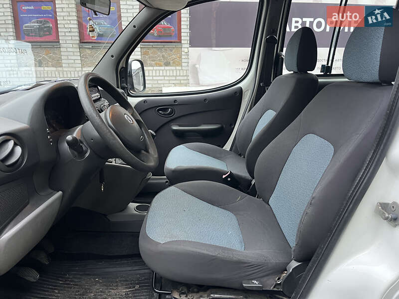 Вантажопасажирський фургон Fiat Doblo 2006 в Білій Церкві