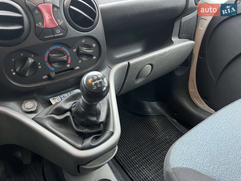 Вантажопасажирський фургон Fiat Doblo 2006 в Білій Церкві