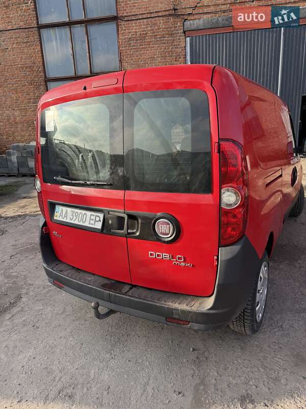 Fiat Doblo 2012
