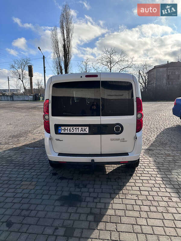 Минивэн Fiat Doblo 2013 в Раздельной