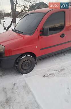 Вантажний фургон Fiat Doblo 2004 в Івано-Франківську