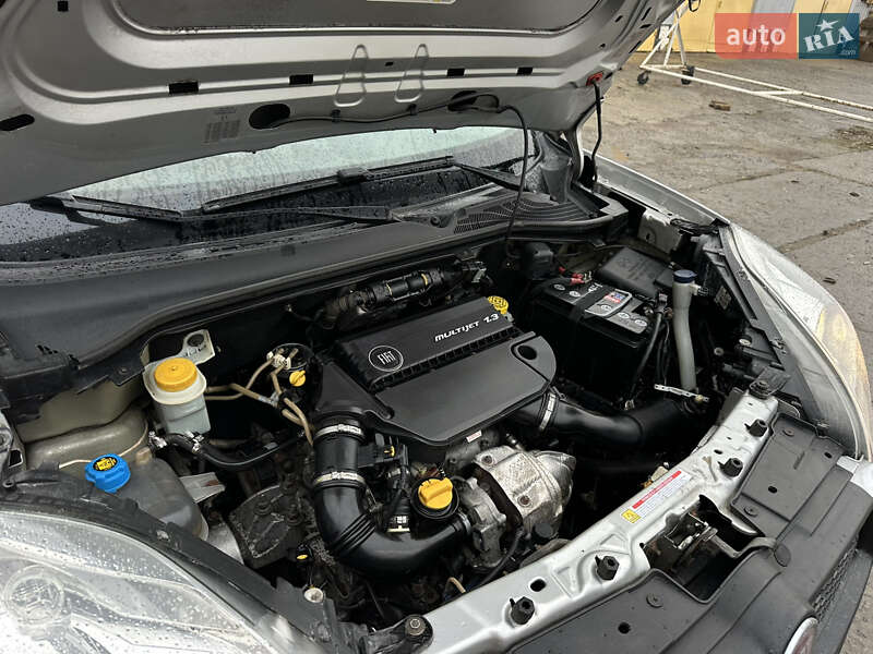 Мінівен Fiat Doblo 2011 в Миколаєві фото 38 Мінівен Fiat Doblo 2011 в Миколаєві