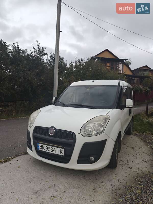 Fiat Doblo 2011