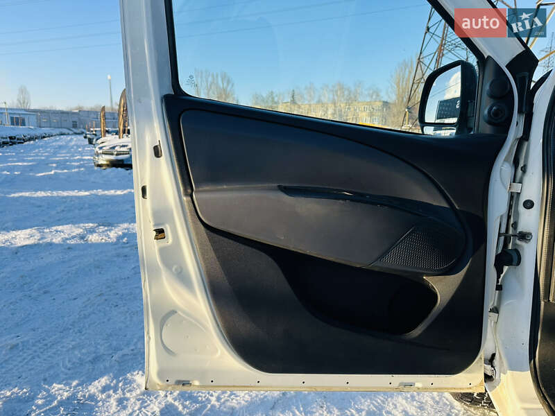 Грузовой фургон Fiat Doblo 2012 в Харькове