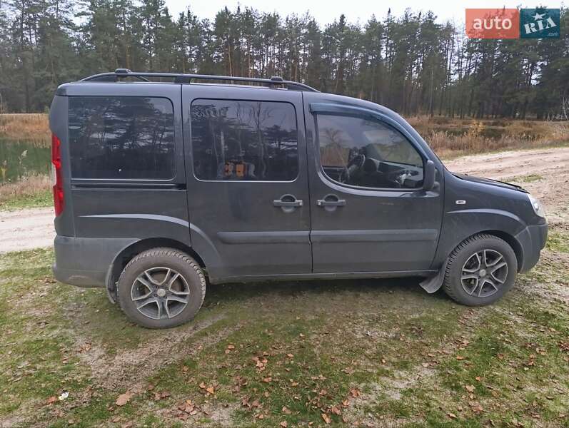 Минивэн Fiat Doblo 2009 в Черкассах