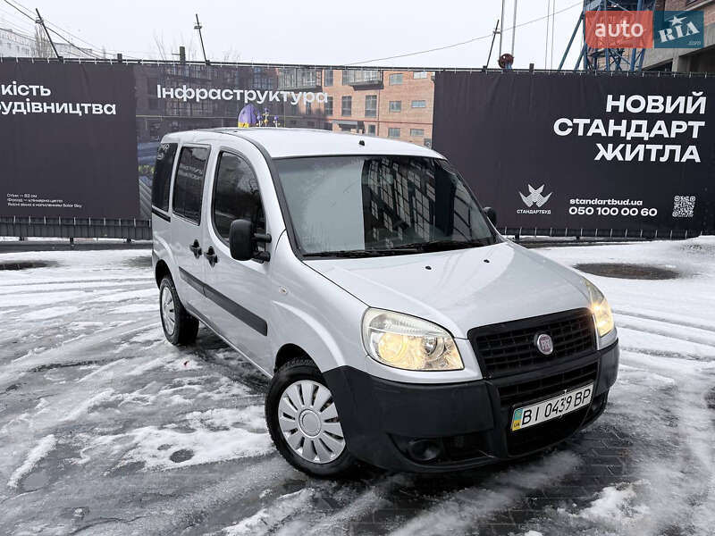 Минивэн Fiat Doblo 2011 в Полтаве фото Минивэн Fiat Doblo 2011 в Полтаве