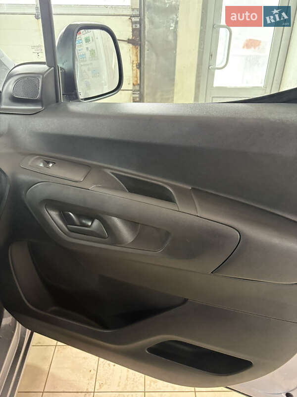 Грузопассажирский фургон Fiat Doblo 2024 в Львове фото 20 Грузопассажирский фургон Fiat Doblo 2024 в Львове