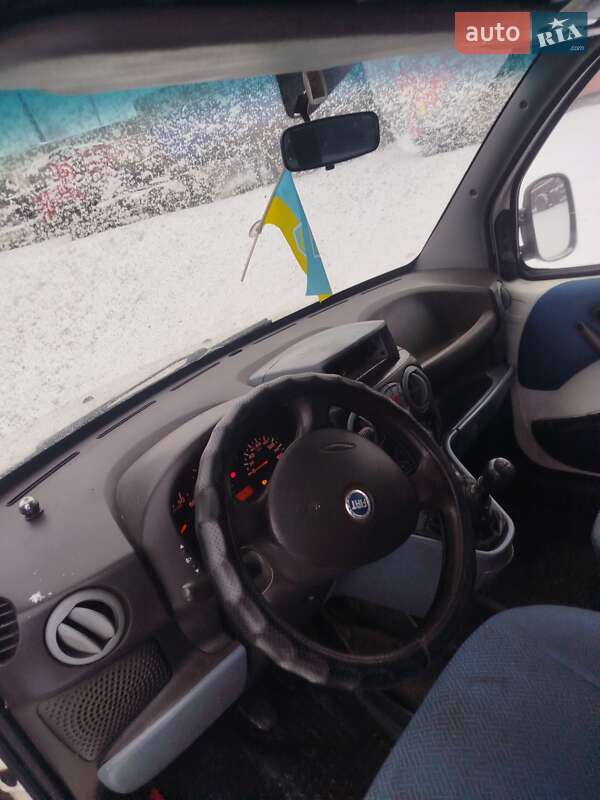 Минивэн Fiat Doblo 2005 в Ладыжине