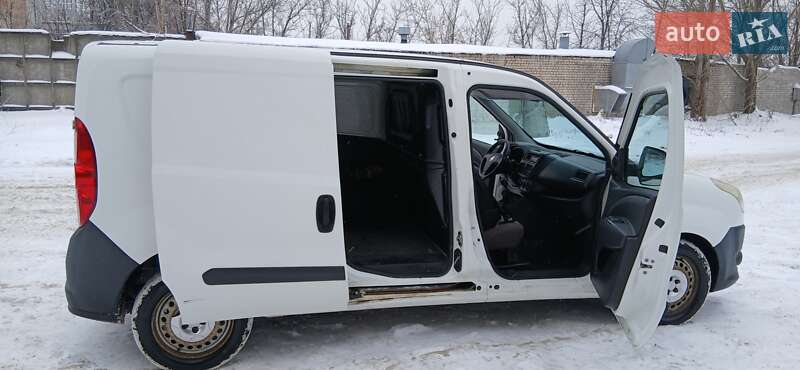 Грузовой фургон Fiat Doblo 2011 в Киеве