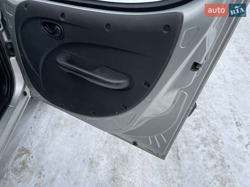 Минивэн Fiat Doblo 2006 в Киеве