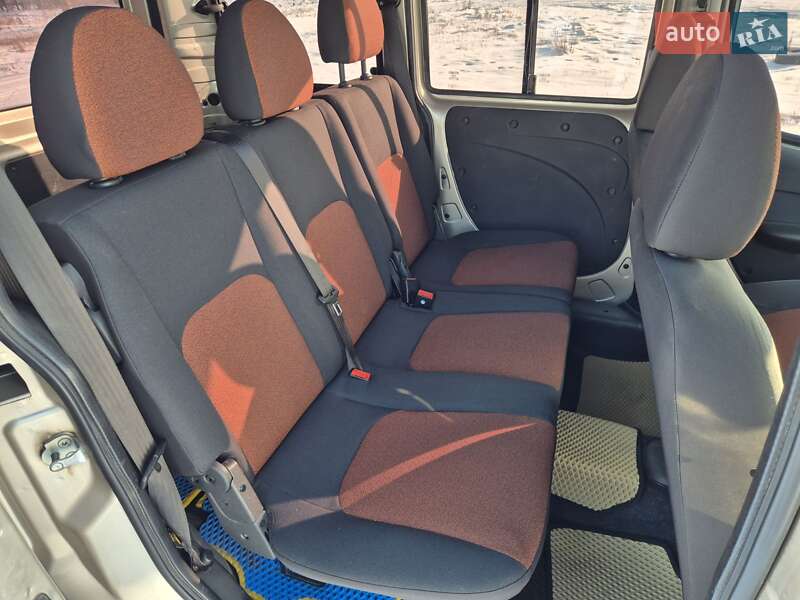 Минивэн Fiat Doblo 2012 в Ямполе