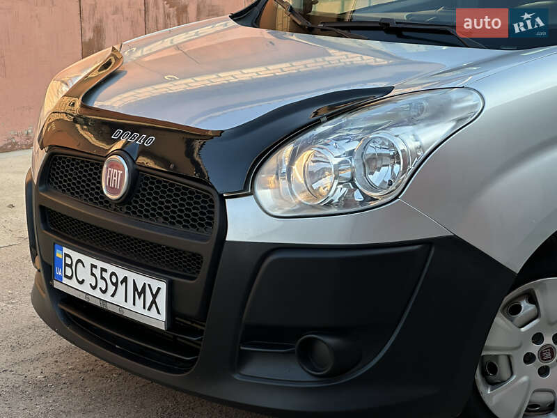 Минивэн Fiat Doblo 2011 в Николаеве