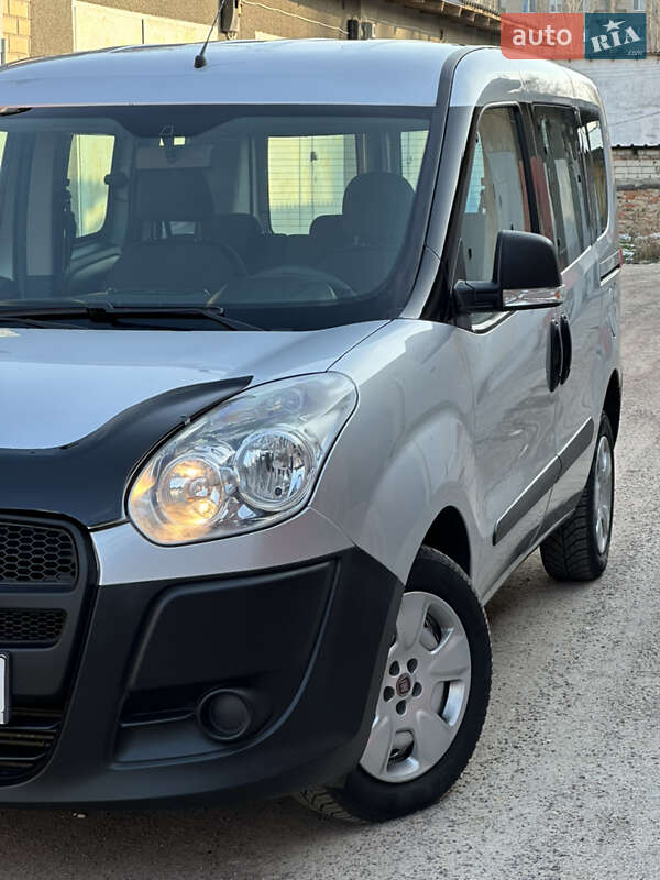 Минивэн Fiat Doblo 2011 в Николаеве