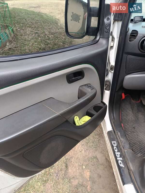 Мінівен Fiat Doblo 2006 в Вознесенську