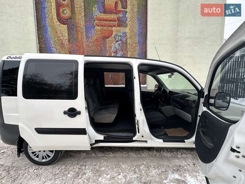 Мінівен Fiat Doblo 2006 в Рівному фото 10 Мінівен Fiat Doblo 2006 в Рівному