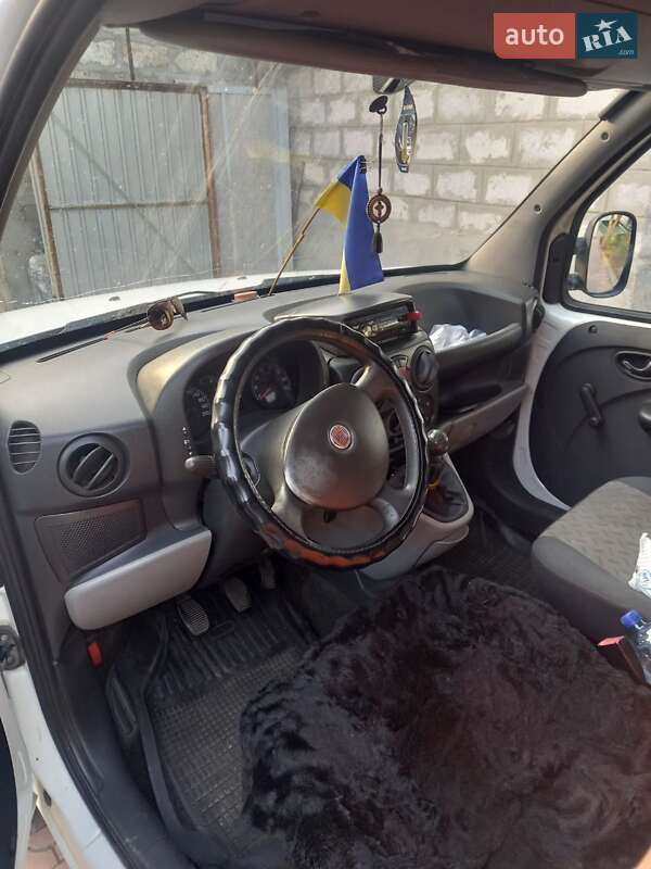 Fiat Doblo 2011