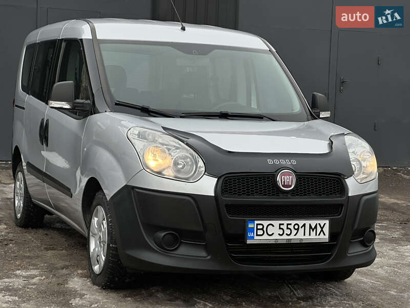 Минивэн Fiat Doblo 2011 в Николаеве
