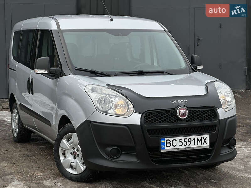 Минивэн Fiat Doblo 2011 в Николаеве