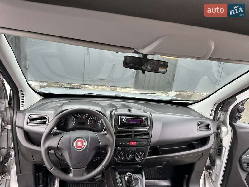 Минивэн Fiat Doblo 2011 в Николаеве