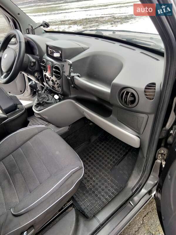 Минивэн Fiat Doblo 2008 в Киеве фото 14 Минивэн Fiat Doblo 2008 в Киеве