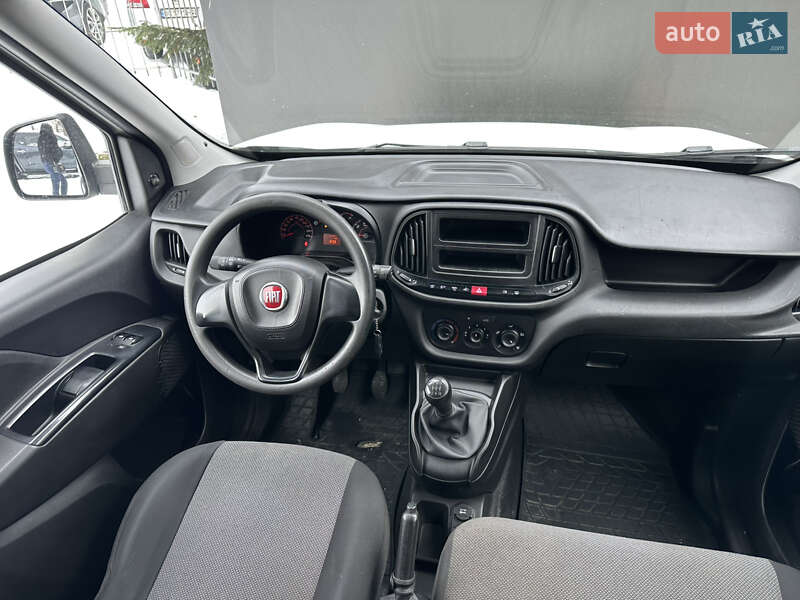 Вантажний фургон Fiat Doblo 2020 в Львові