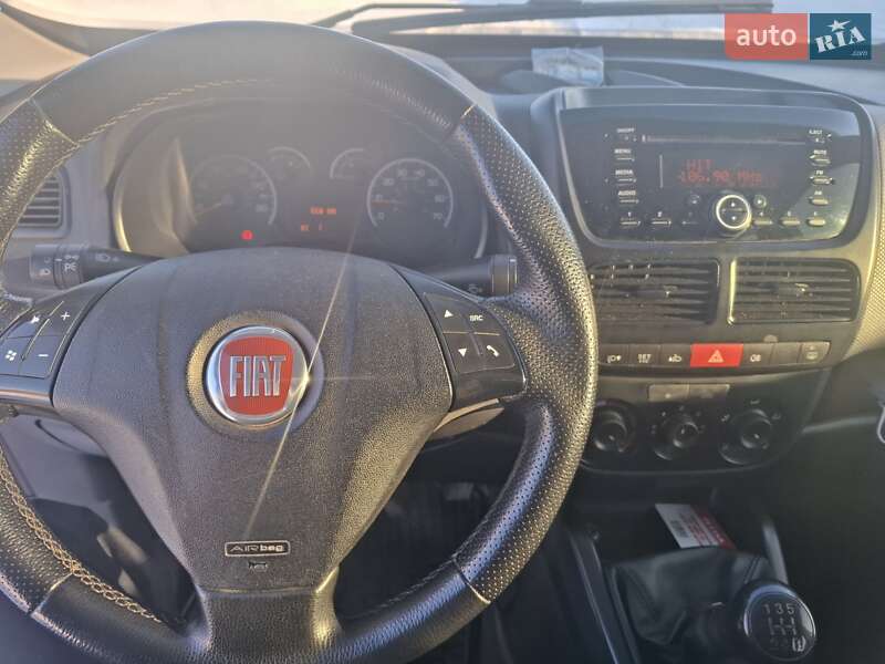 Грузопассажирский фургон Fiat Doblo 2011 в Житомире