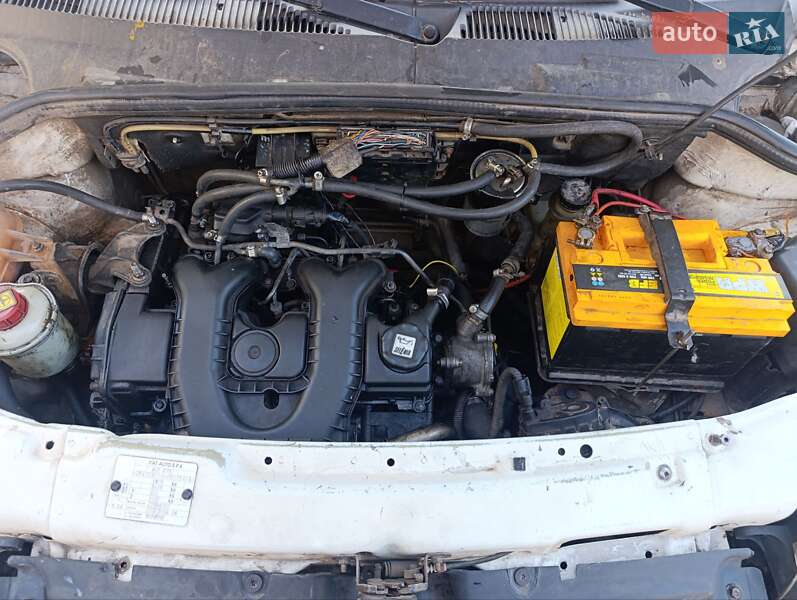 Вантажний фургон Fiat Doblo 2001 в Кривому Розі