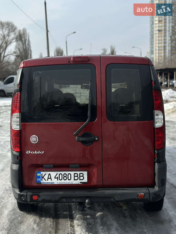 Минивэн Fiat Doblo 2011 в Киеве