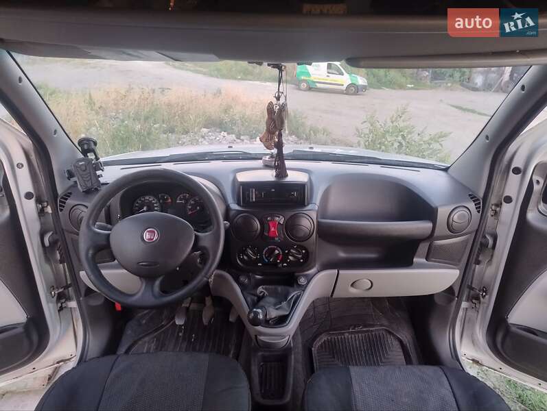 Минивэн Fiat Doblo 2009 в Пятихатках