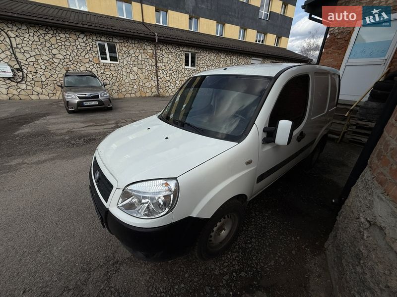 Вантажний фургон Fiat Doblo 2006 в Вінниці
