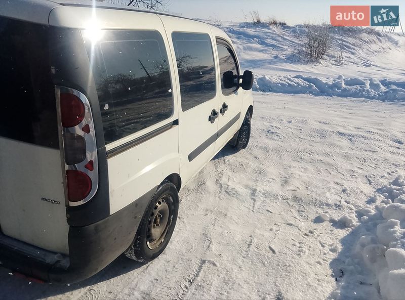 Минивэн Fiat Doblo 2006 в Ровно
