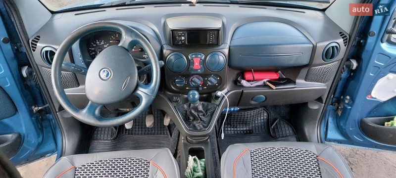 Минивэн Fiat Doblo 2005 в Ровно