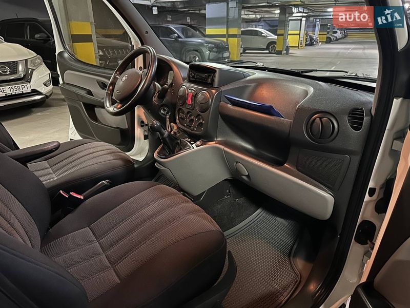 Минивэн Fiat Doblo 2008 в Днепре