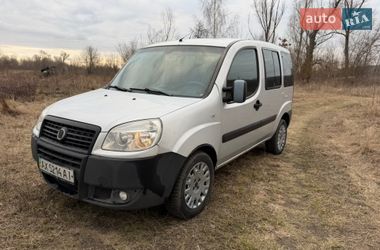 Минивэн Fiat Doblo 2009 в Киеве