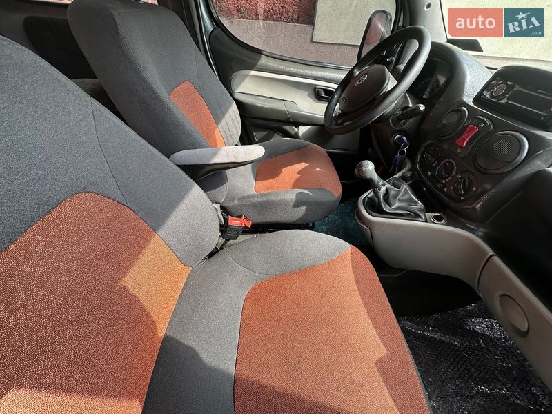 Мінівен Fiat Doblo 2007 в Рівному фото 24 Мінівен Fiat Doblo 2007 в Рівному