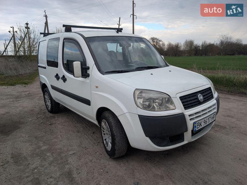 Минивэн Fiat Doblo 2008 в Ровно
