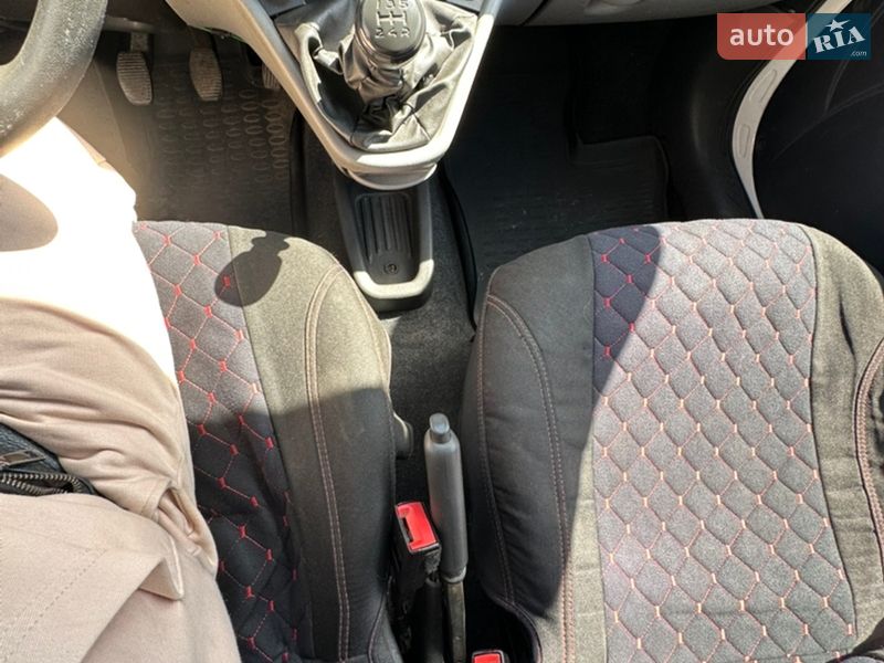 Грузопассажирский фургон Fiat Doblo 2015 в Киеве