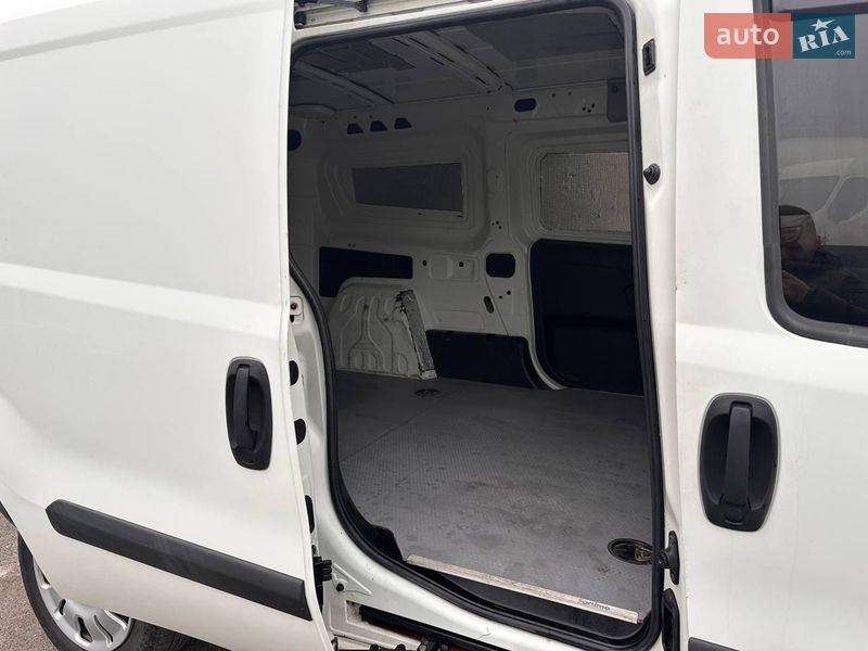 Грузопассажирский фургон Fiat Doblo 2012 в Киеве