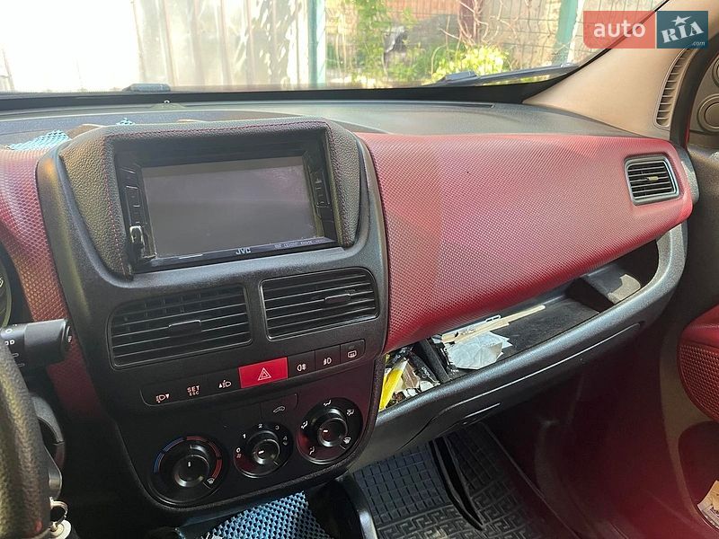 Минивэн Fiat Doblo 2010 в Николаеве