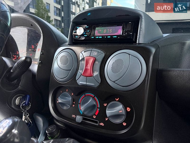 Минивэн Fiat Doblo 2004 в Ивано-Франковске