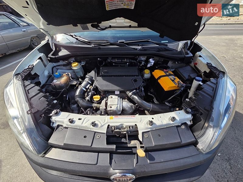 Грузовой фургон Fiat Doblo 2015 в Киеве