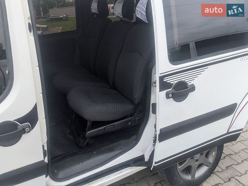 Минивэн Fiat Doblo 2006 в Ровно