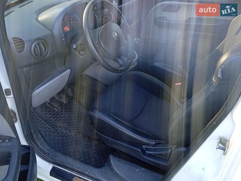 Минивэн Fiat Doblo 2009 в Бродах фото 13 Минивэн Fiat Doblo 2009 в Бродах