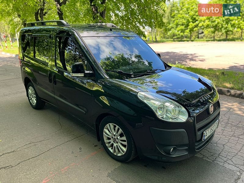 Минивэн Fiat Doblo 2012 в Житомире