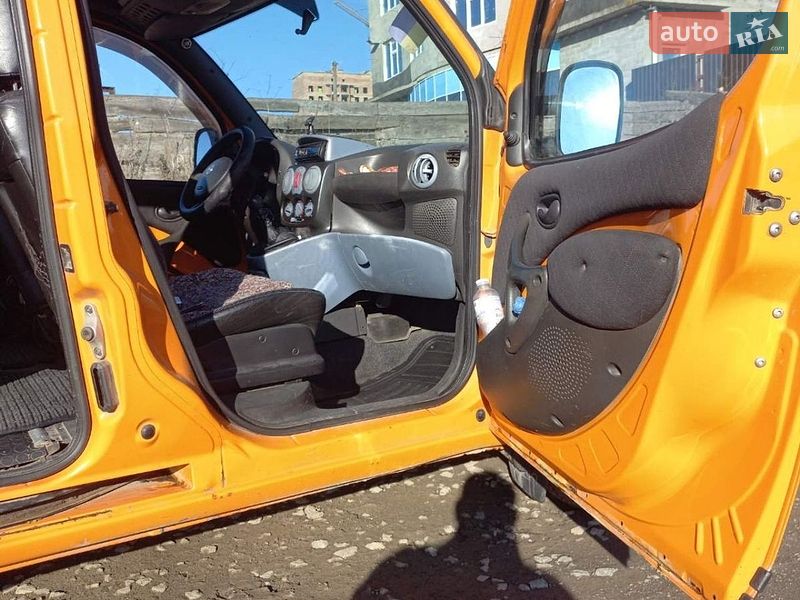 Мінівен Fiat Doblo 2004 в Хмельницькому