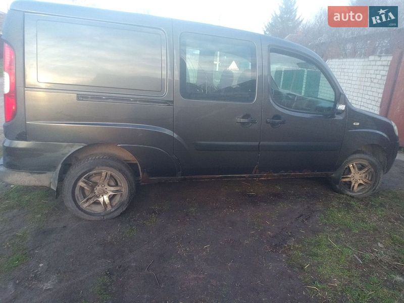 Минивэн Fiat Doblo 2007 в Золочеве