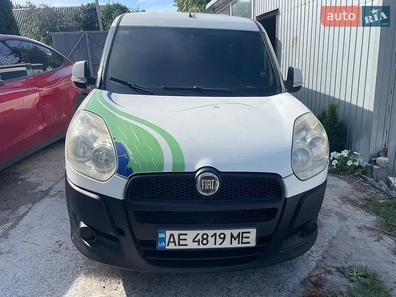 Fiat Doblo 2012