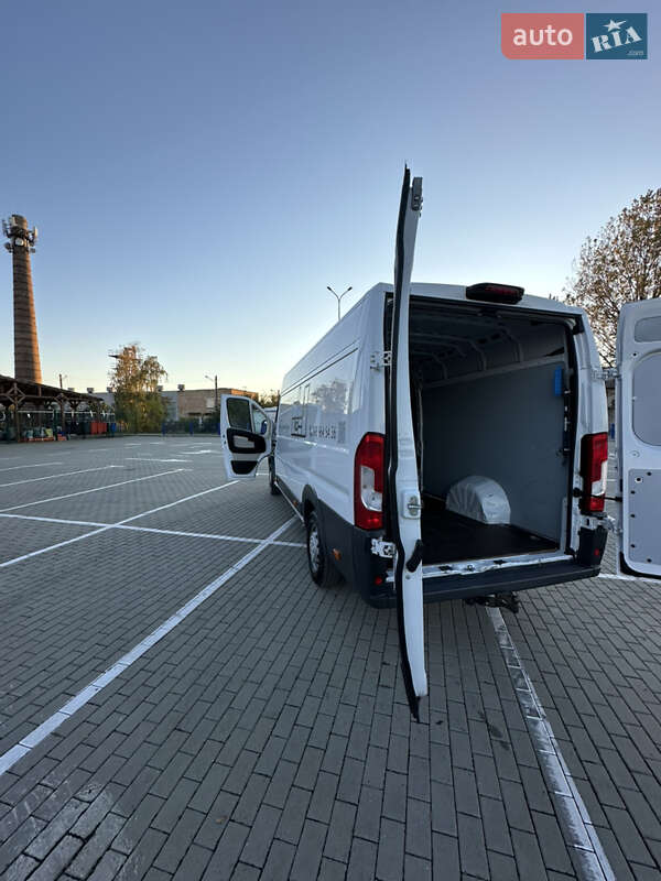 Вантажний фургон Fiat Ducato 2017 в Нововолинську